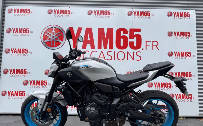 YAMAHA MT-07 Y-AMT 6