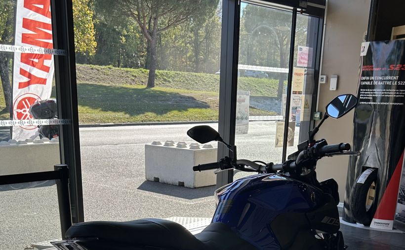 YAMAHA MT-09 2