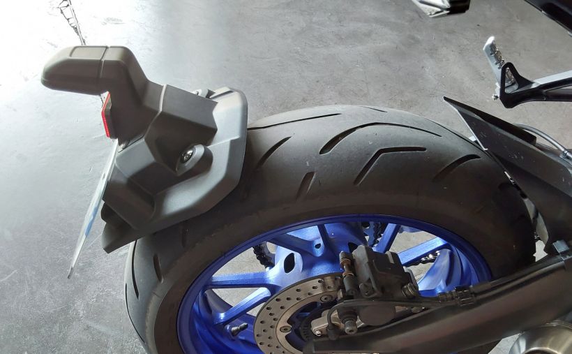 YAMAHA MT-09 4