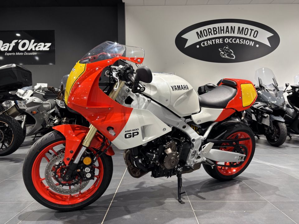 YAMAHA XSR 900 GP 0