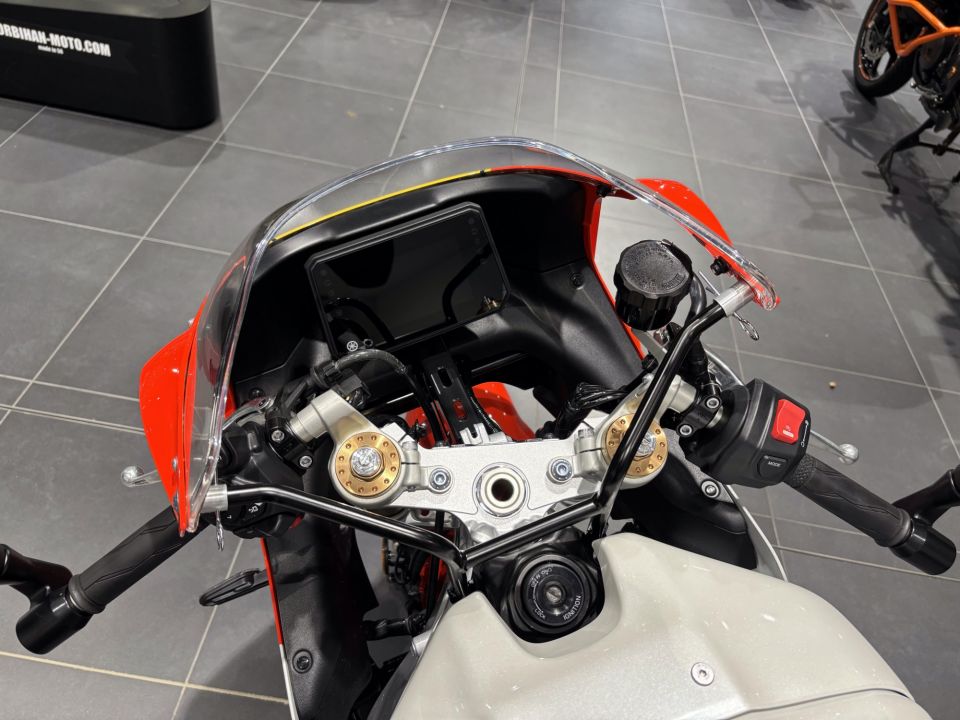 YAMAHA XSR 900 GP 10