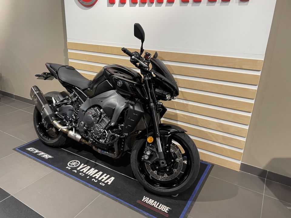 YAMAHA MT-10 2