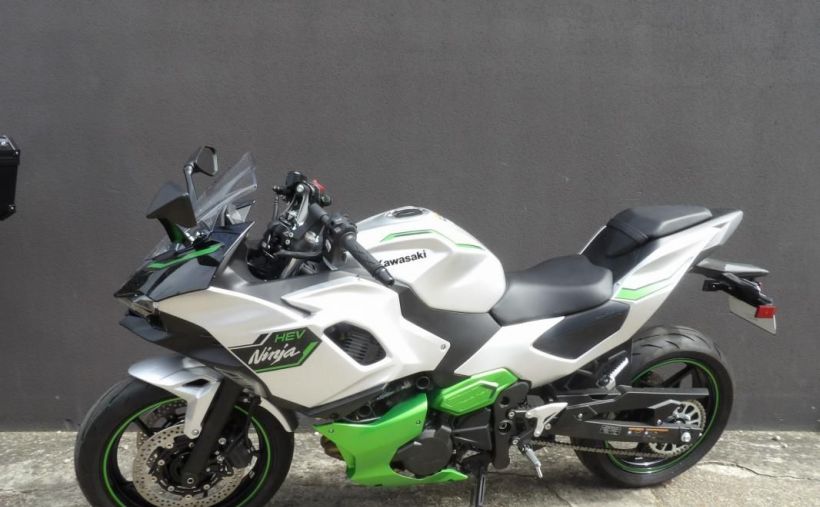 KAWASAKI Ninja 7 Hybrid 2