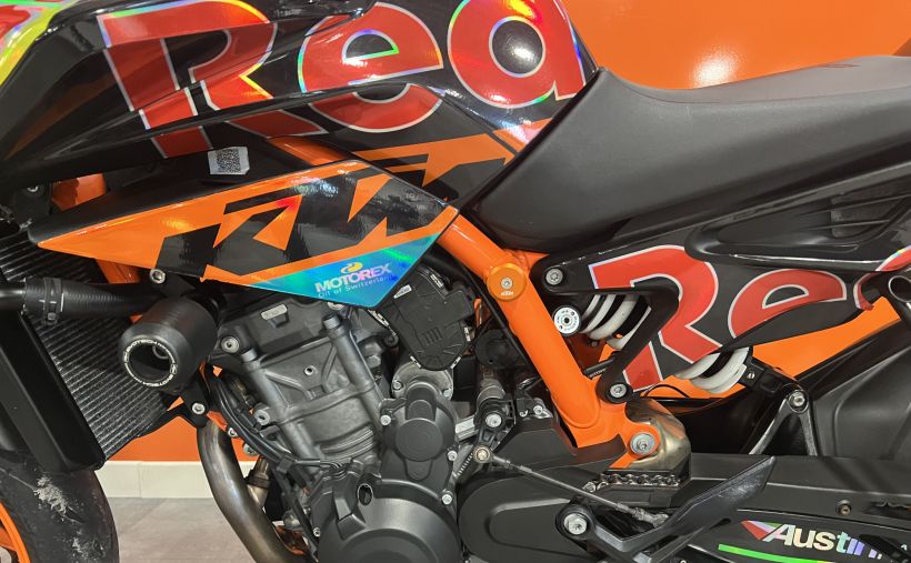 KTM 890 DUKE R 4