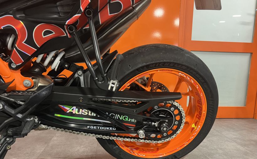 KTM 890 DUKE R 5