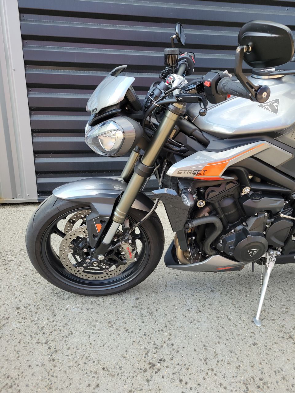 TRIUMPH STREET TRIPLE 765 RS 35