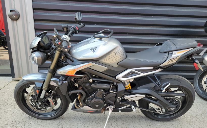 TRIUMPH STREET TRIPLE 765 RS 2