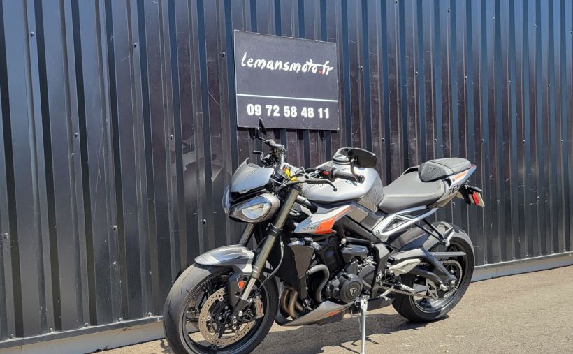 TRIUMPH STREET TRIPLE 765 RS 9