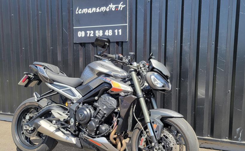 TRIUMPH STREET TRIPLE 765 RS 10
