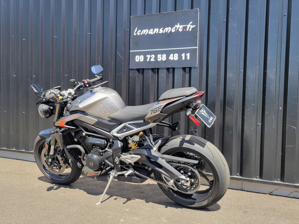 TRIUMPH STREET TRIPLE 765 RS 55