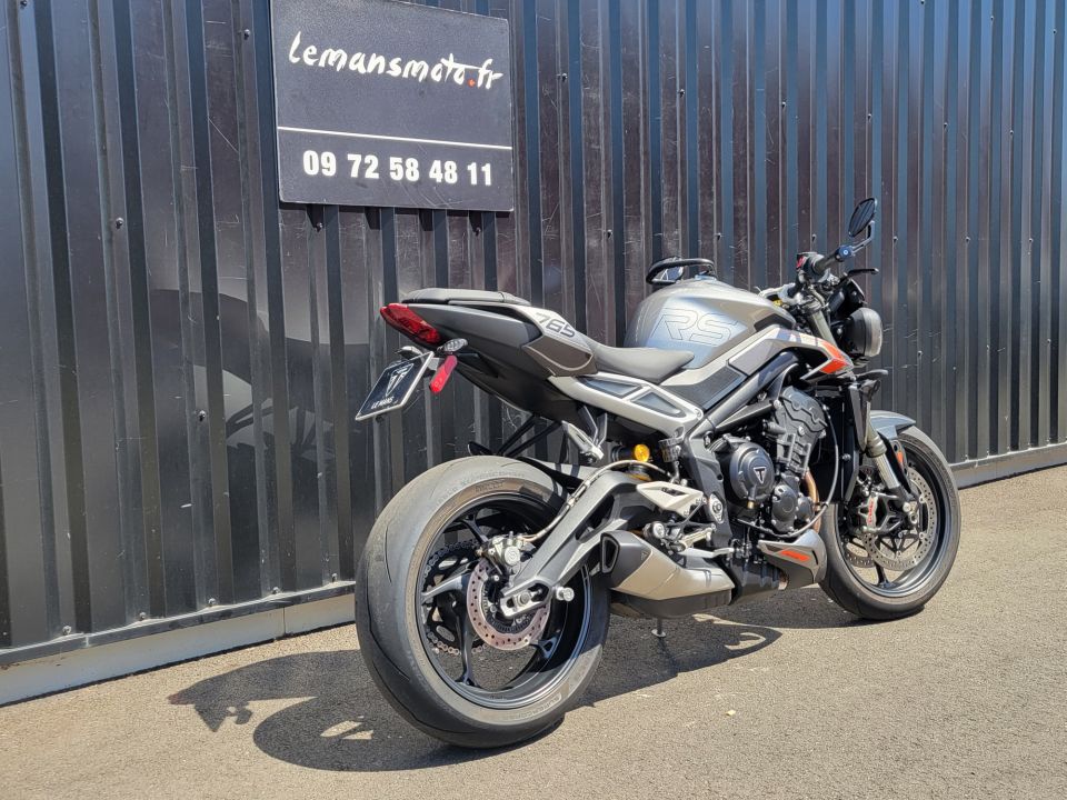 TRIUMPH STREET TRIPLE 765 RS 60