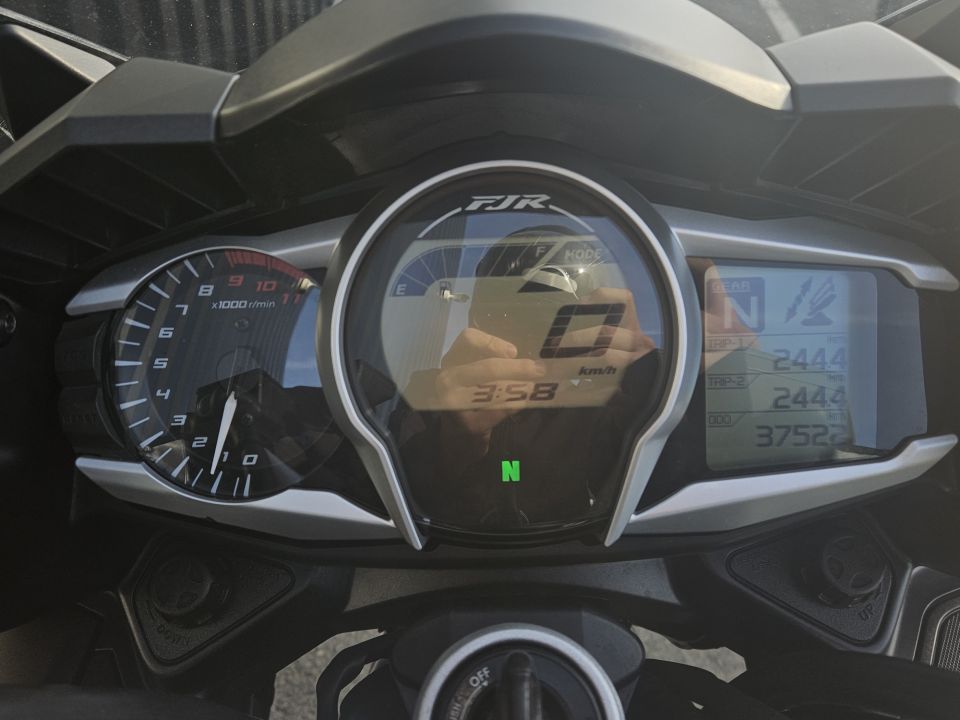 YAMAHA FJR 1300 35