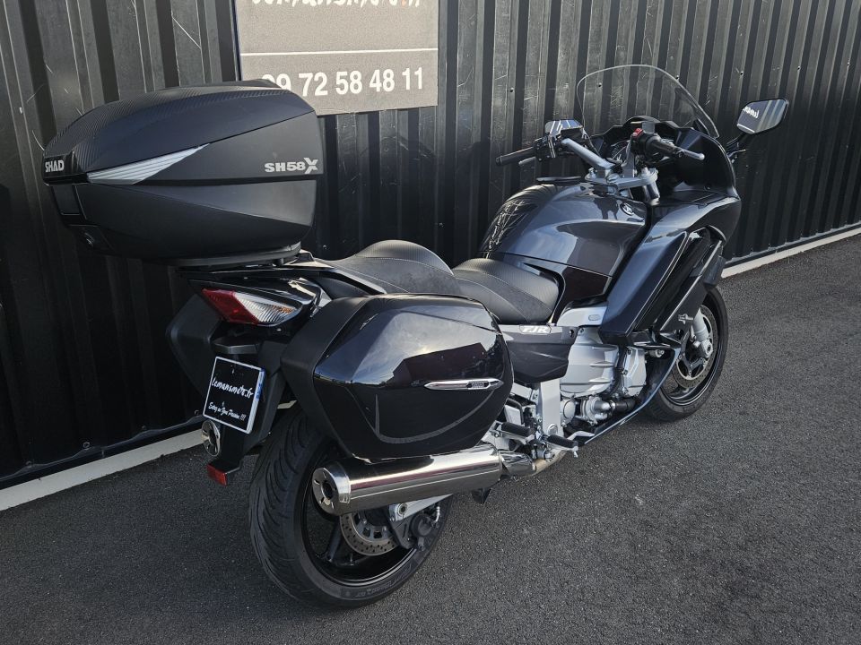 YAMAHA FJR 1300 10