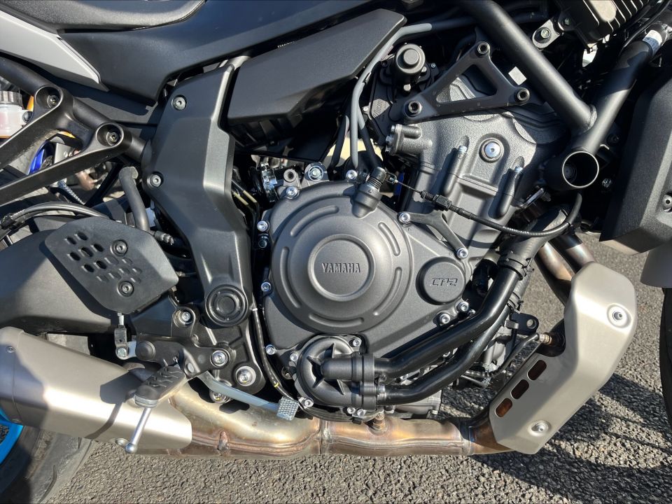 YAMAHA MT-07 4