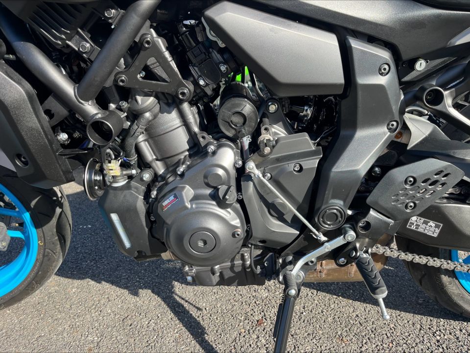 YAMAHA MT-07 5