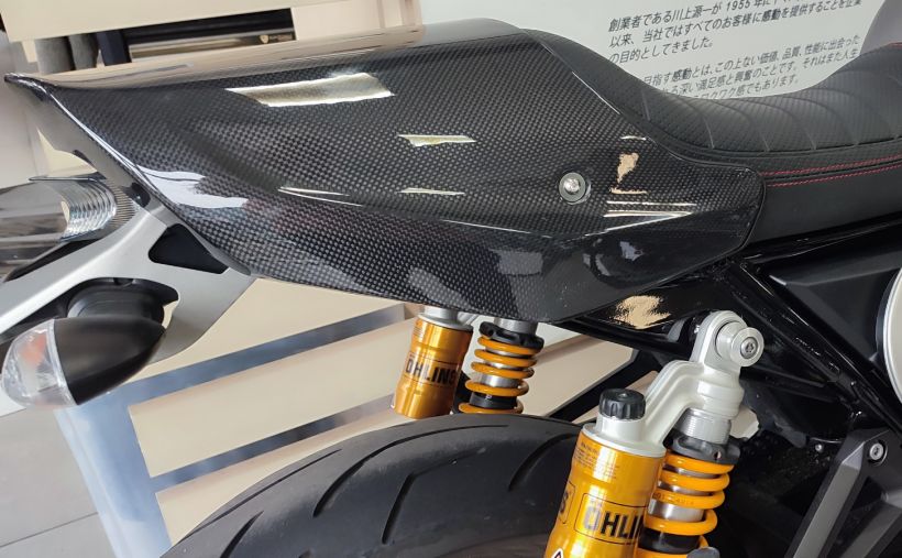 YAMAHA XJR 1300 RACER 3
