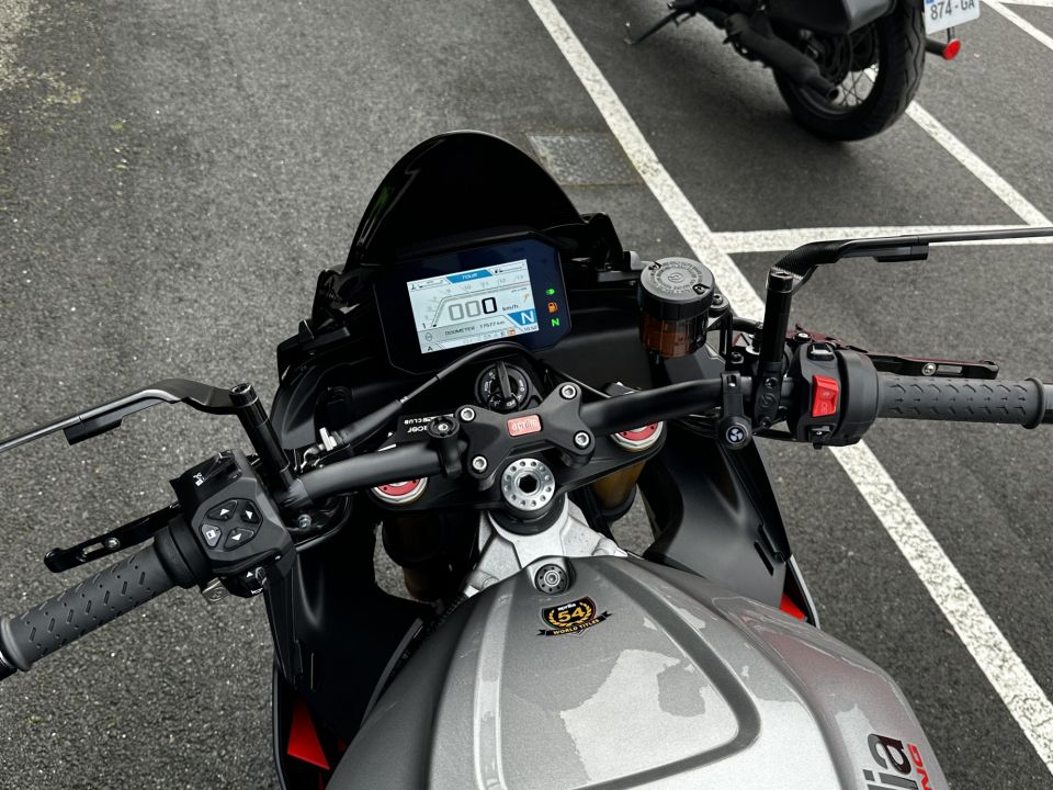 APRILIA TUONO 1100 V4 15