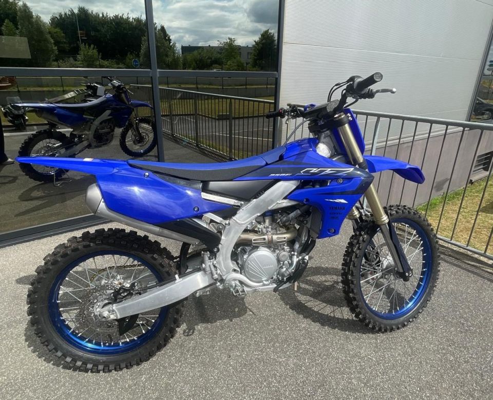 YAMAHA YZ250F 1