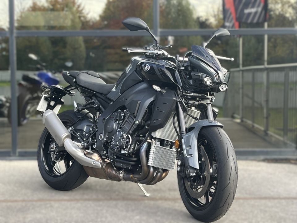 YAMAHA MT-10 1