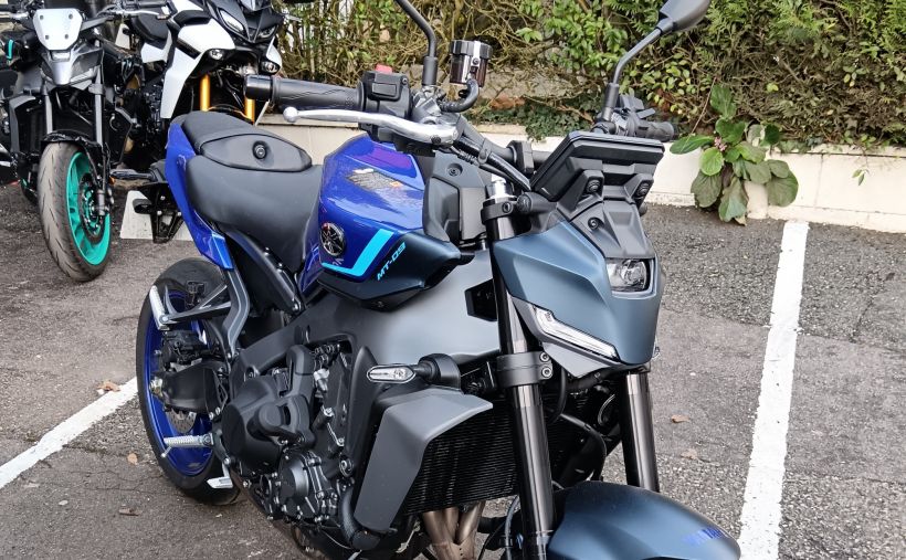 YAMAHA MT-09 0