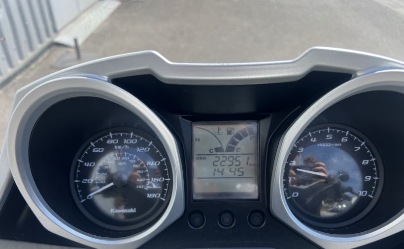 KAWASAKI J300 7