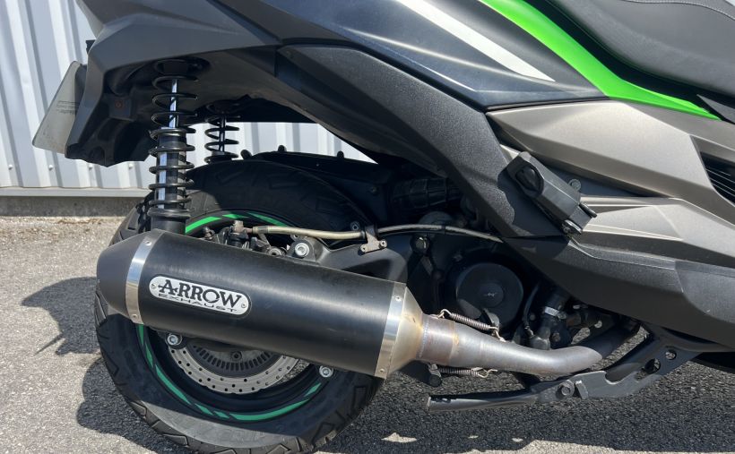 KAWASAKI J300 5