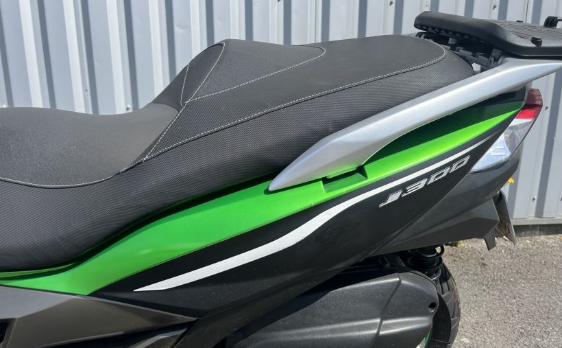 KAWASAKI J300 3