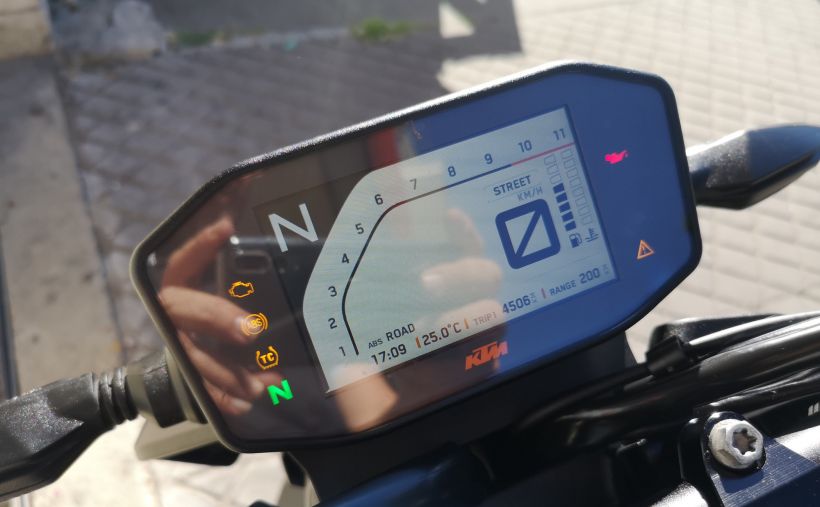 KTM 890 DUKE L 1
