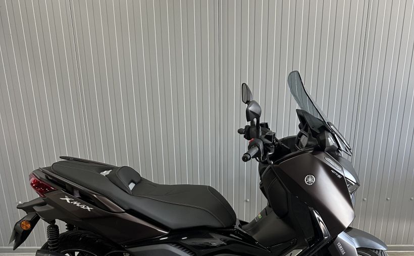 YAMAHA XMAX 300 Tech Max 0