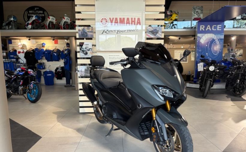 YAMAHA XP T-MAX 560 TECH MAX KAMO OHLINS 141€/MOIS* GTIE 12 MOIS +DE 5750€ D'EQUIPEMENT 1