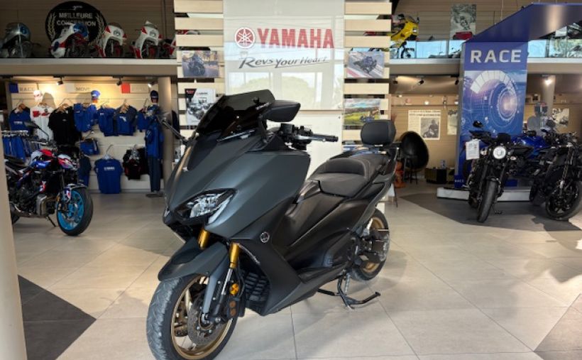 YAMAHA XP T-MAX 560 TECH MAX KAMO OHLINS 141€/MOIS* GTIE 12 MOIS +DE 5750€ D'EQUIPEMENT 3