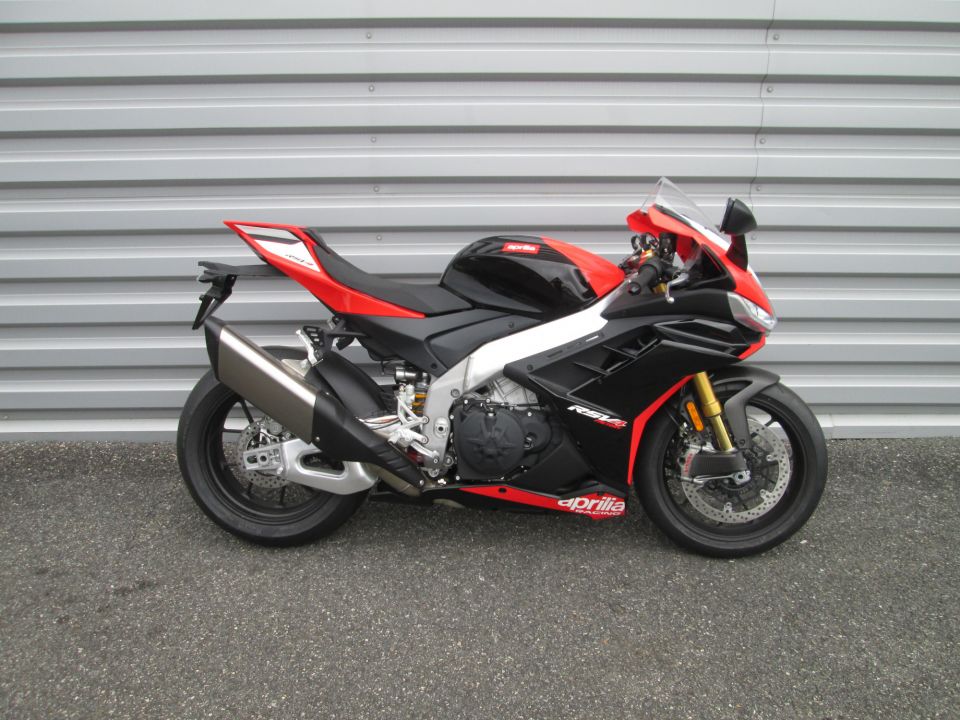 APRILIA RSV4 1100 FACTORY 8