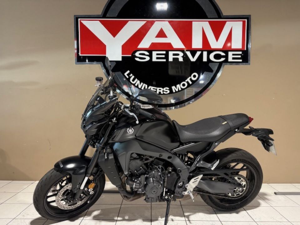 YAMAHA MT-09 1
