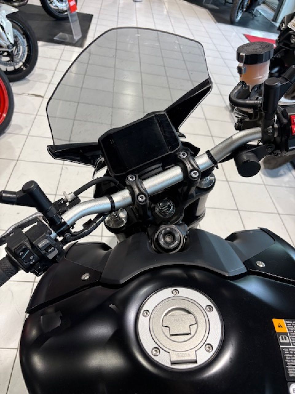 YAMAHA MT-09 2