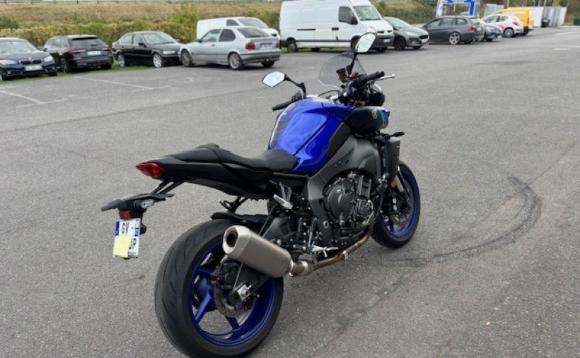 YAMAHA MT-10 10