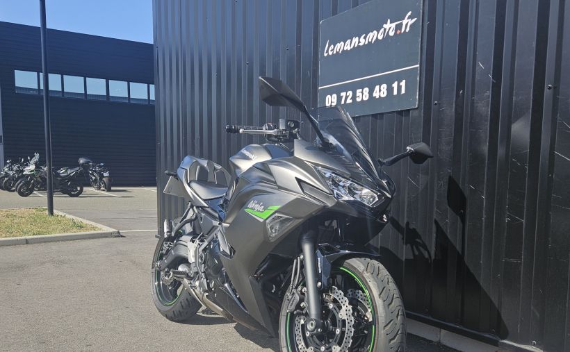 KAWASAKI NINJA 650 3