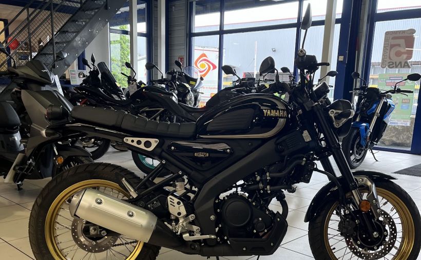 YAMAHA XSR 125 Legacy 0
