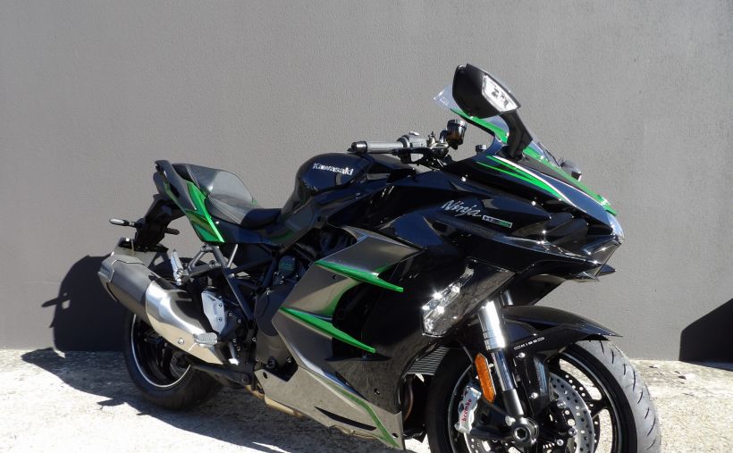 KAWASAKI Ninja H2 SX SE 2