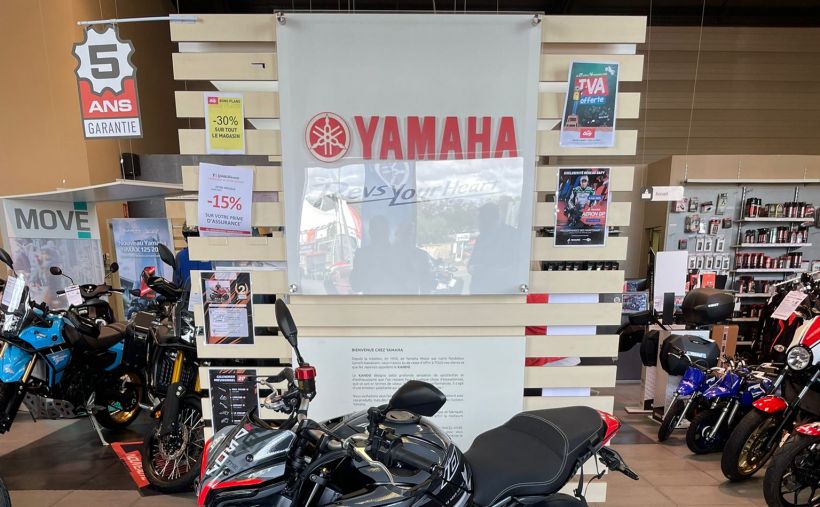 YAMAHA MT-10 1