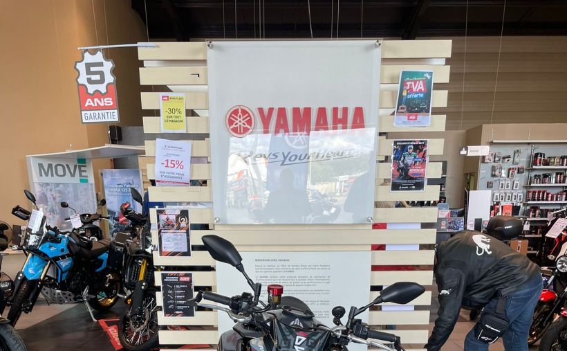 YAMAHA MT-10 5