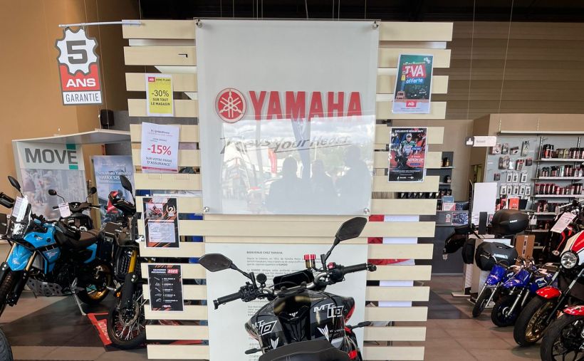 YAMAHA MT-10 6