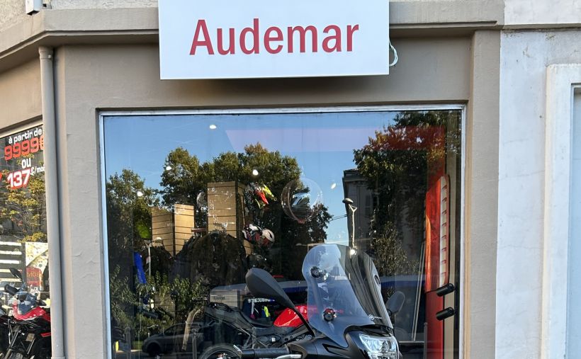 PIAGGIO BEVERLY 400 9