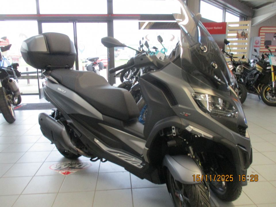 PIAGGIO MP3 530 HPE EXCLUSIVE 30