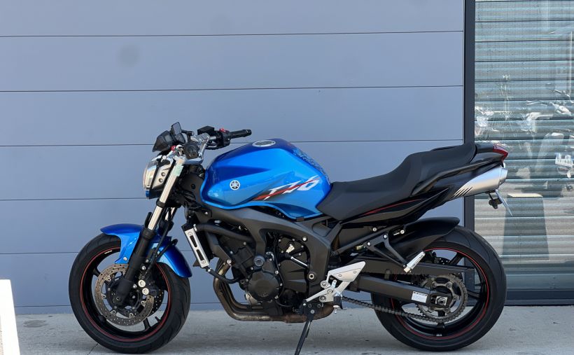 YAMAHA FZ6 600 FAZER S2 3