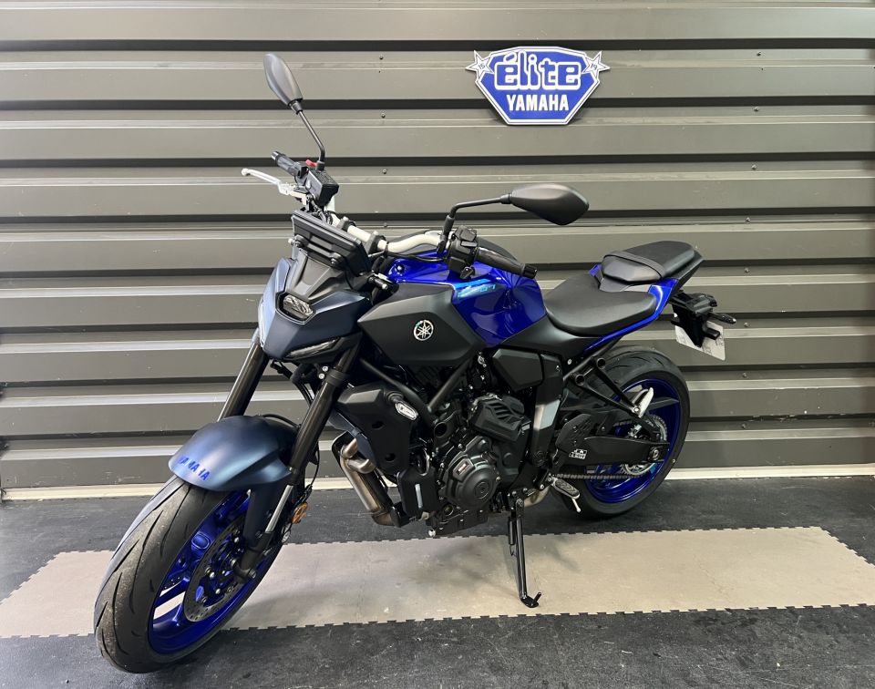 YAMAHA MT-07 Y-AMT 3