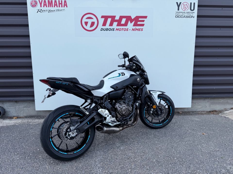 YAMAHA MT-07 (47.5CV) 6