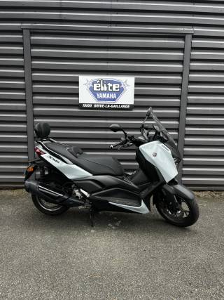 YAMAHA XMAX 300 TECH MAX + - 2025