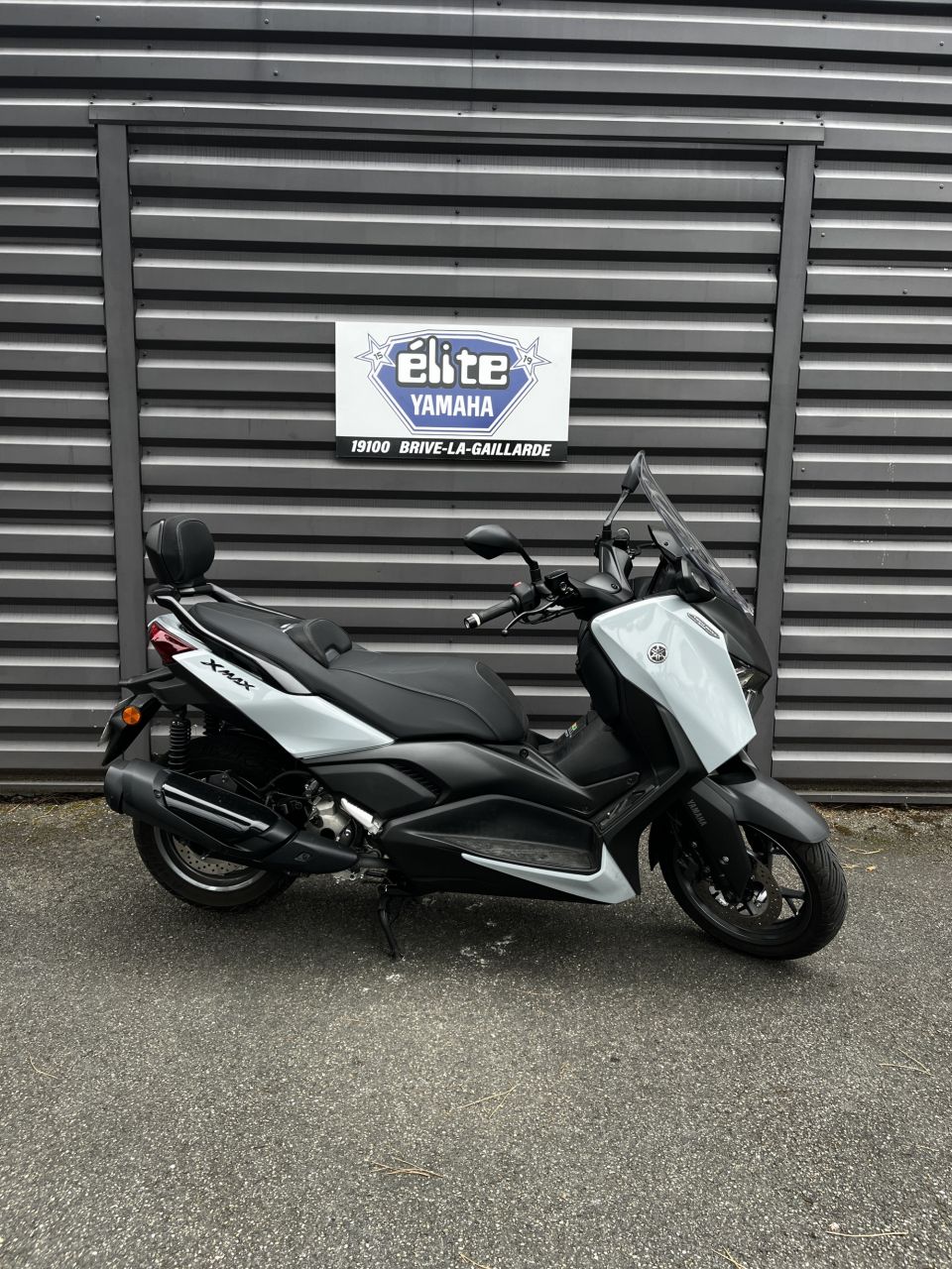 YAMAHA XMAX 300 TECH MAX + 0
