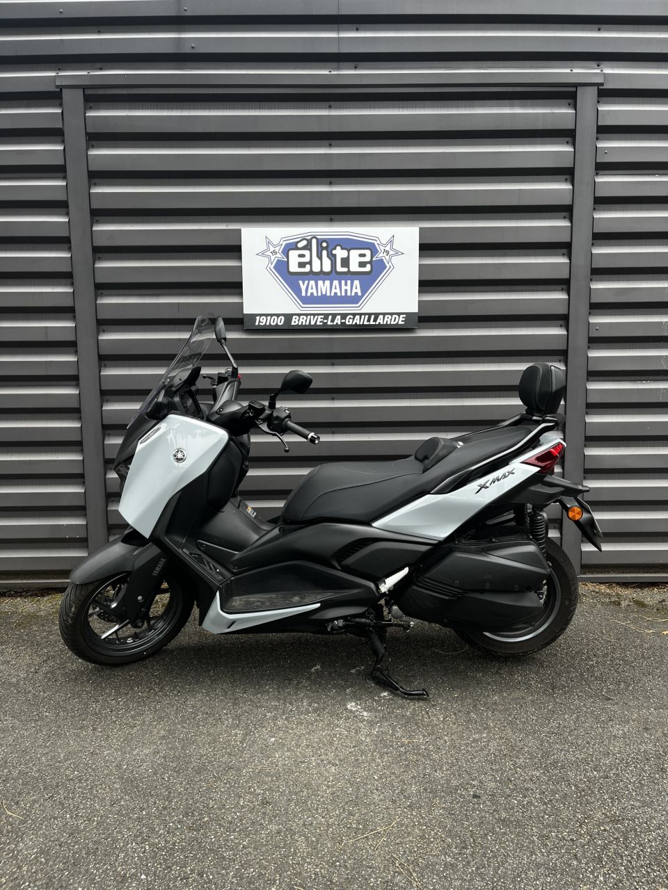 YAMAHA XMAX 300 TECH MAX + 3