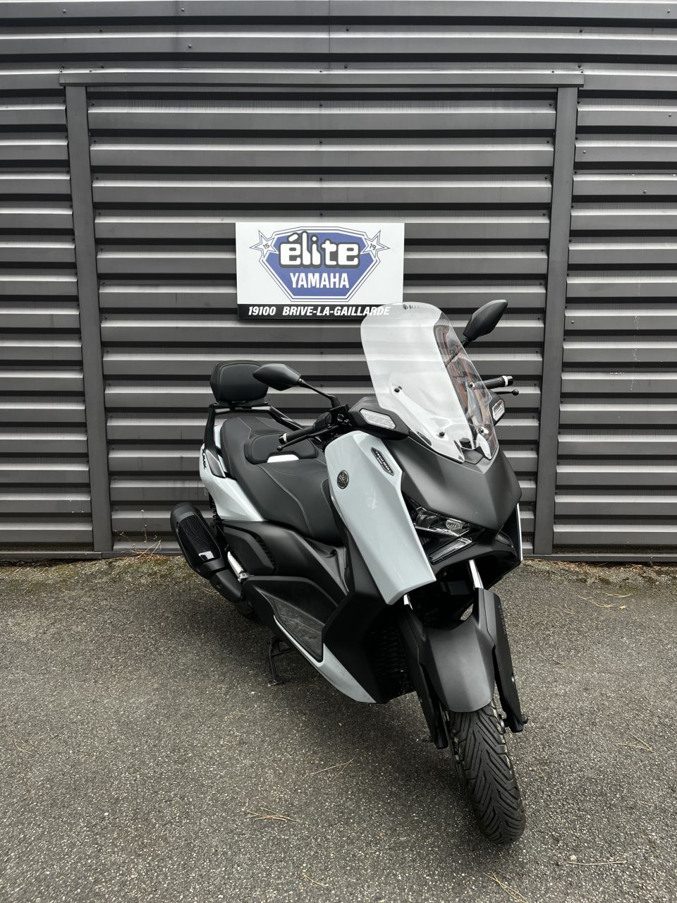 YAMAHA XMAX 300 TECH MAX + 2